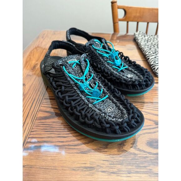 Keen Black Teal Uneek Atmos Two Cord Lace Weaved Hiking Slip On Sandals Size 9 - Picture 1 of 5